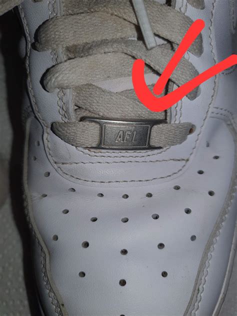 nike schuhe die sich verfärben